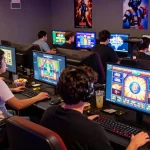 Daftar Modal138 dalam lingkungan permainan slot online yang dinamis dengan pemain bersemangat.